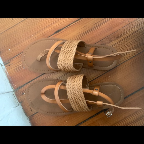 sandals - Picture 4 of 6